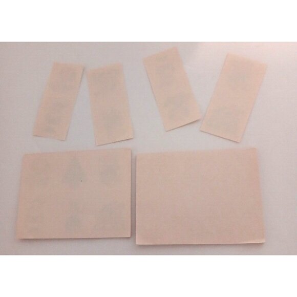 Vintage Christmas Gummed Seals Lot of 25 Lick & Stick Stickers Die Cut - Picture 3 of 5